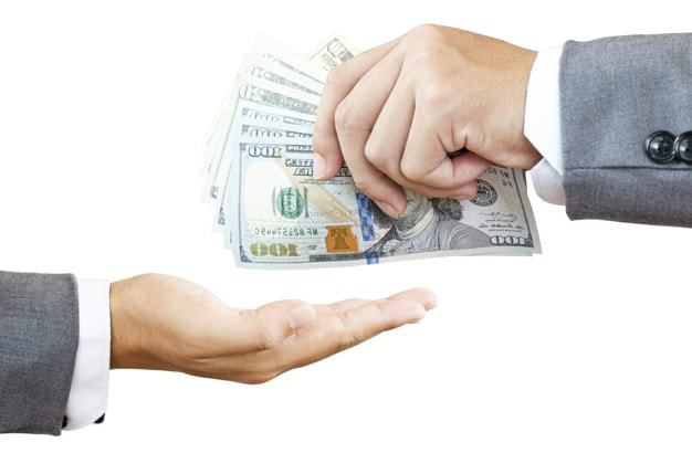 Mơ thấy mình mượn tiền người khác – đừng để quá khứ ảnh hưởng đến hiện tại và tương lai mơ thấy mình mượn tiền người khác
