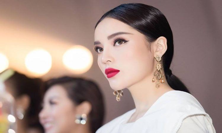 Mơ thấy trang điểm đánh con gì dễ trúng là điều mà nhiều lô thủ hiện nay rất quan tâm Mơ thấy trang điểm đánh con gì dễ trúng là điều mà nhiều lô thủ hiện nay rất quan tâm