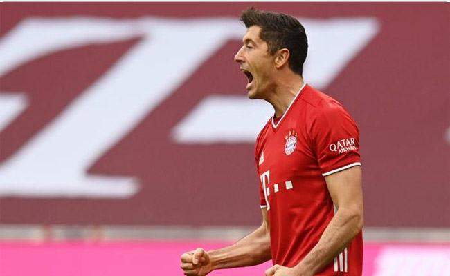 Tiền đạo Robert Lewandowski Tiền đạo Robert Lewandowski