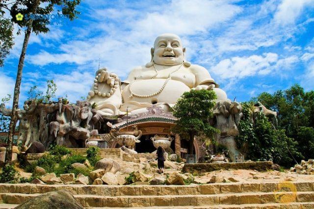 Ý nghĩa của giấc mơ thấy đi chùa là điềm báo gì liên quan đến tương lai