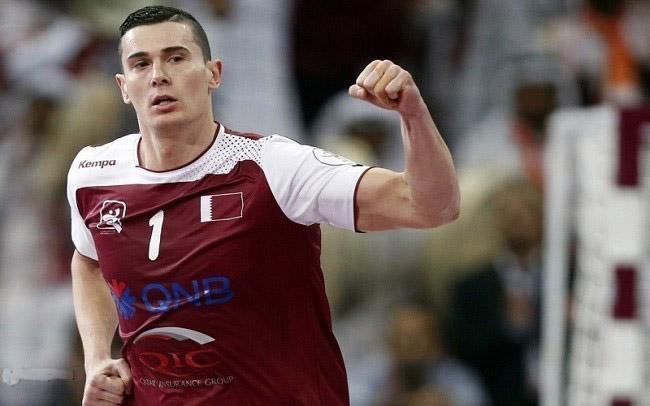Cầu thủ Zarko Markovic gây ấn tượng bởi chiều cao 2.04m Cầu thủ Zarko Markovic gây ấn tượng bởi chiều cao 2.04m
