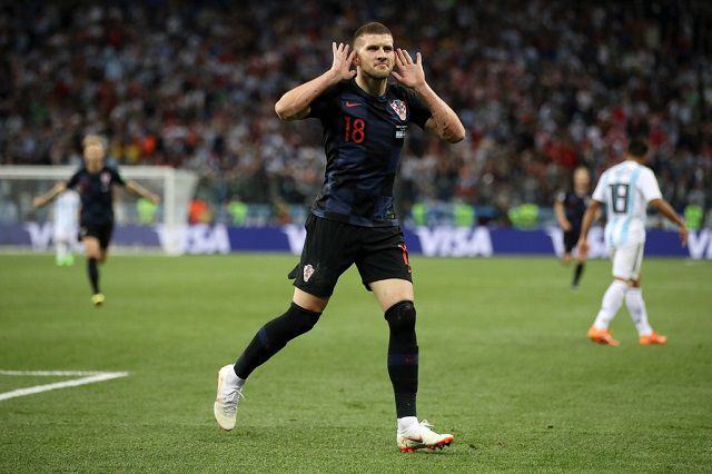 Rebic đạt tới vận tốc 34km/h Rebic đạt tới vận tốc 34km/h