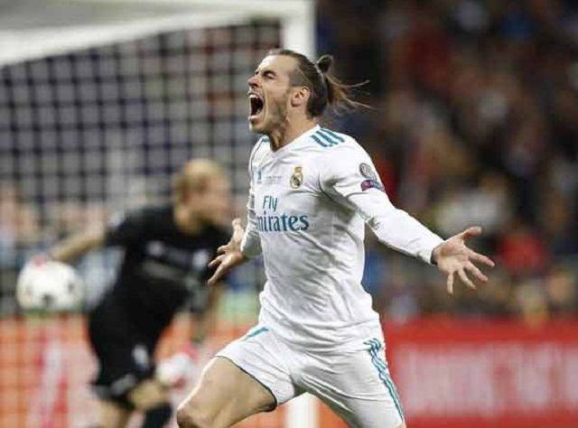 Bale với tốc độ 36.9 km/h Bale với tốc độ 36.9 km/h