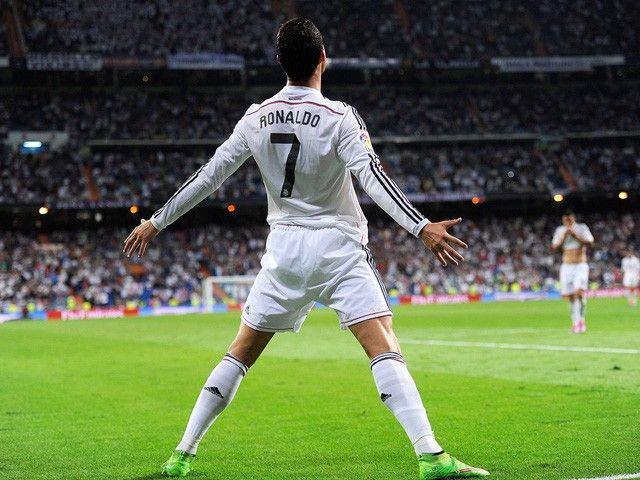 Vậy chiều cao của Ronaldo là bao nhiêu? Vậy chiều cao của Ronaldo là bao nhiêu?