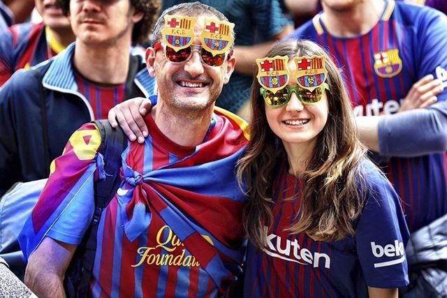 Fan Barca được gọi đầy tự hào với biệt danh Cules Fan Barca được gọi đầy tự hào với biệt danh Cules