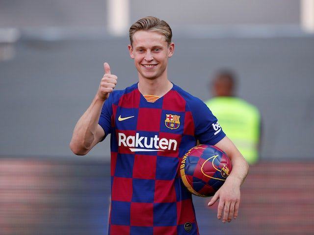 Tiền vệ trung tâm Frenkie de Jong Tiền vệ trung tâm Frenkie de Jong