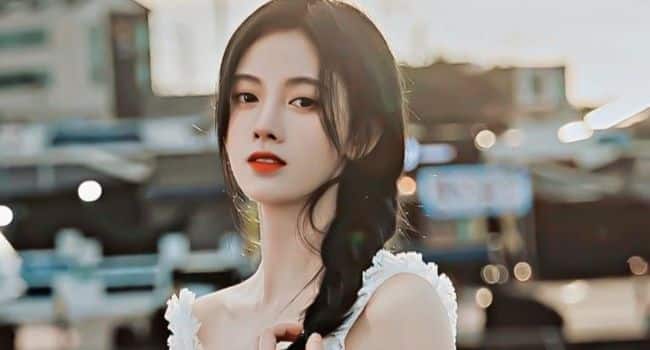mơ thấy người nổi tiếng thích mình