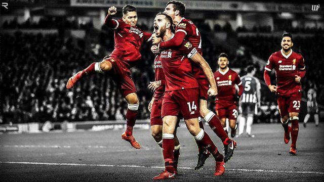 Các cầu thủ Liverpool ăn mừng chiến thắng Các cầu thủ Liverpool ăn mừng chiến thắng