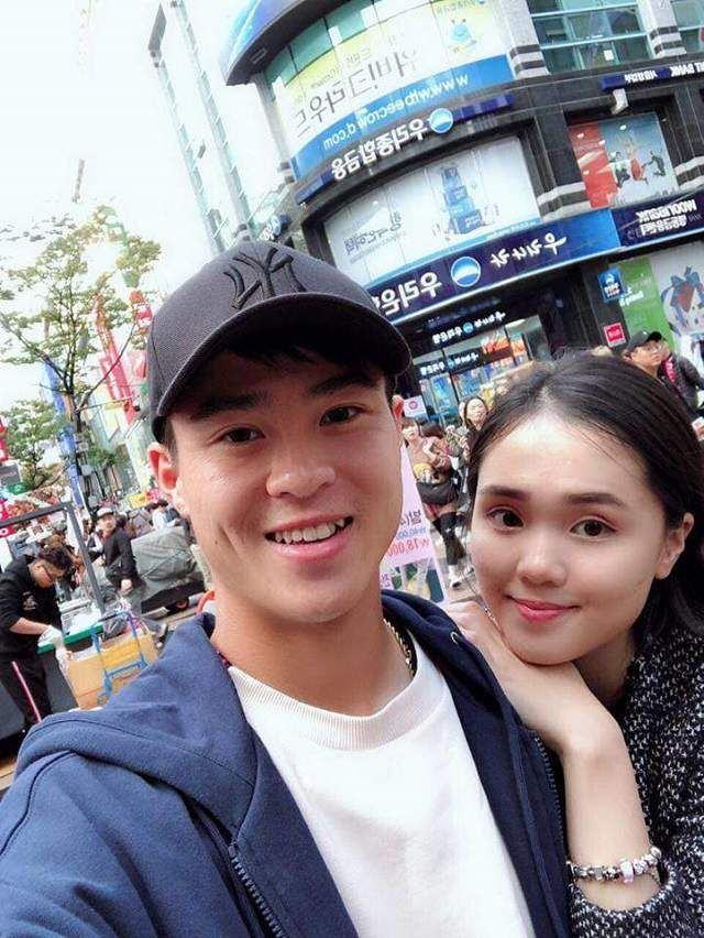 Hình ảnh Đỗ Duy Mạnh và bạn gái đi du lịch được công khai khoe trên facebook cá nhân Hình ảnh Đỗ Duy Mạnh và bạn gái đi du lịch được công khai khoe trên facebook cá nhân