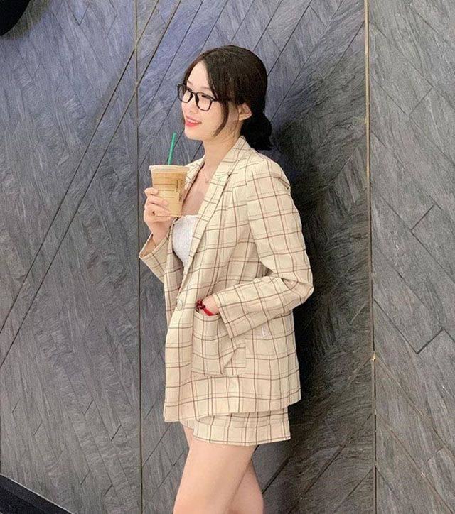Sau thời gian chăm chỉ tập gym, Trang Nhung lên hương cùng vóc dáng vô cùng sexy Sau thời gian chăm chỉ tập gym, Trang Nhung lên hương cùng vóc dáng vô cùng sexy