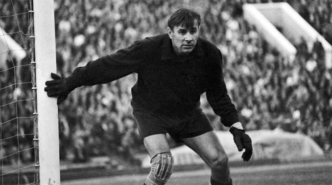 Người gác đền LEV YASHIN lọt vào đội hình xuất sắc nhất Người gác đền LEV YASHIN lọt vào đội hình xuất sắc nhất