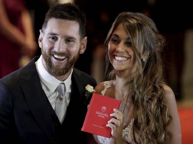 Cặp đôi Messi – Antonella hạnh phúc trong lễ thành hôn Cặp đôi Messi – Antonella hạnh phúc trong lễ thành hôn