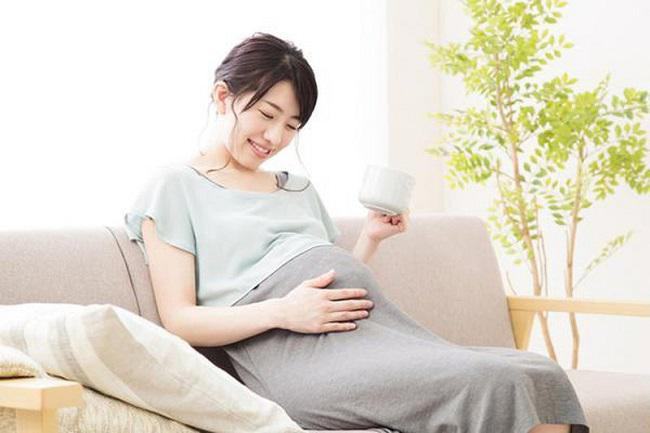 Chiêm bao thấy chị gái có bầu là điềm gì? Chiêm bao thấy chị gái có bầu là điềm gì?