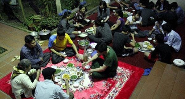 Mơ thấy ăn cỗ đánh con gì? Mơ thấy mình đi ăn cỗ là số: 93 – 67 Mơ thấy ăn cỗ đánh con gì? Mơ thấy mình đi ăn cỗ là số: 93 – 67