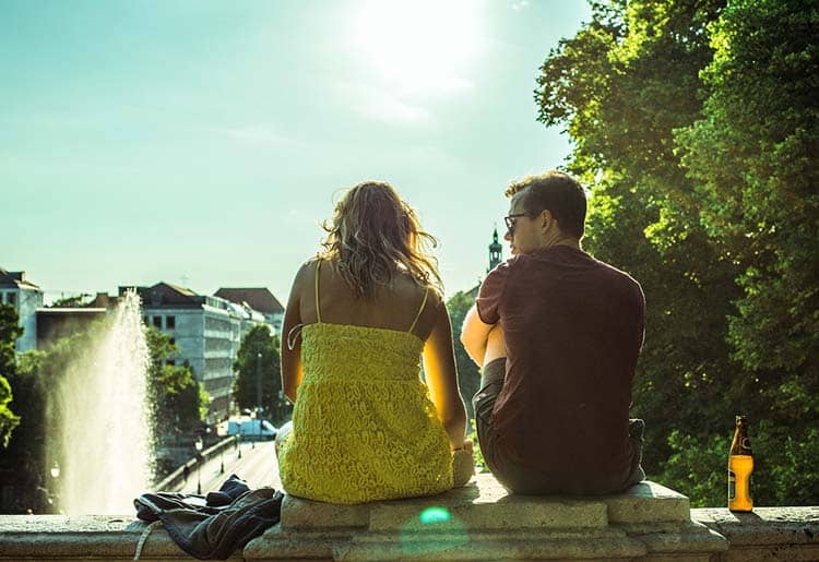 nằm mơ thấy hẹn hò với người lạ