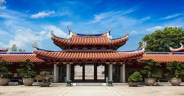 Lựa chọn một con số may mắn khi mơ thấy đi lễ đền sẽ giúp bạn có cơ hội phát tài.
