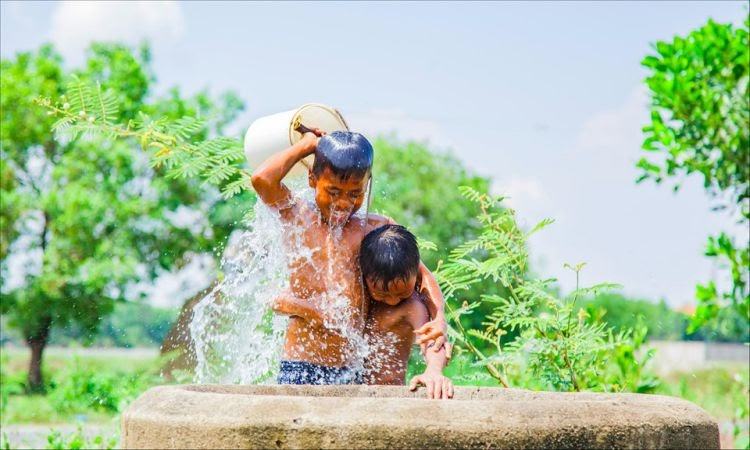 Giải mã ý nghĩa giấc mơ tắm giếng nước Giải mã ý nghĩa giấc mơ tắm giếng nước