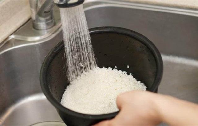 Nằm mơ thấy nồi cơm bị sống