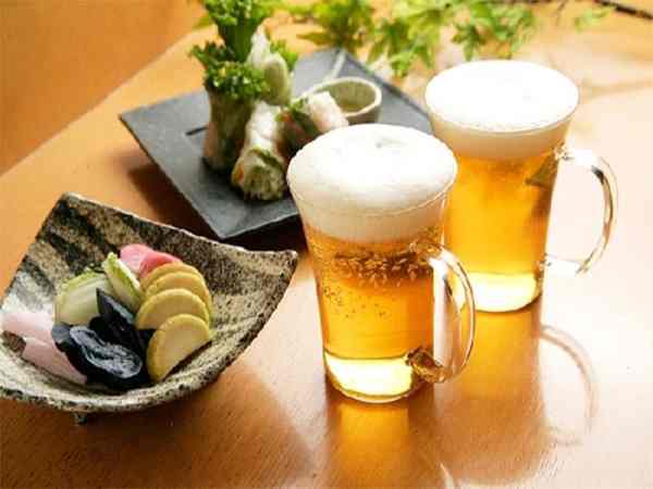 Mơ thấy uống bia cùng đồng nghiệp đánh số đề gì Mơ thấy uống bia cùng đồng nghiệp đánh số đề gì