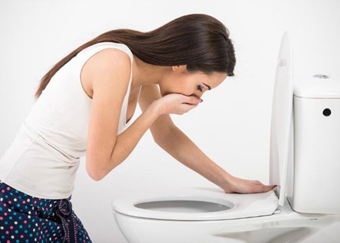 Chiêm bao thấy nôn ra máu tươi là điềm báo gì? mơ nôn ra máu