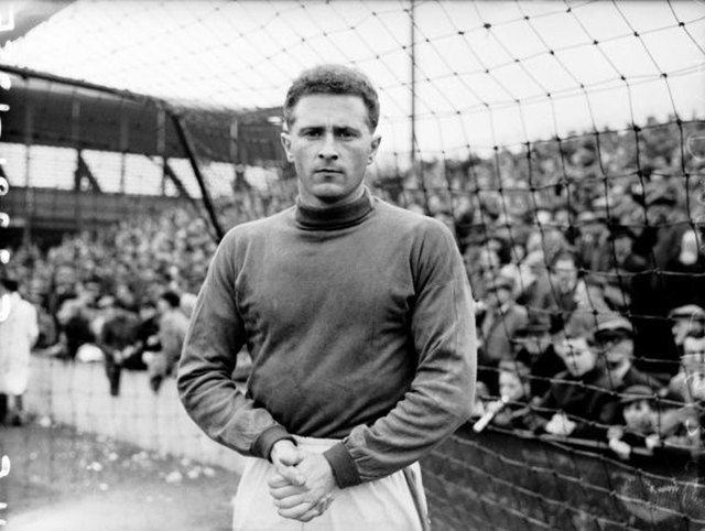 Người gác đền huyền thoại MU- Harry Gregg
