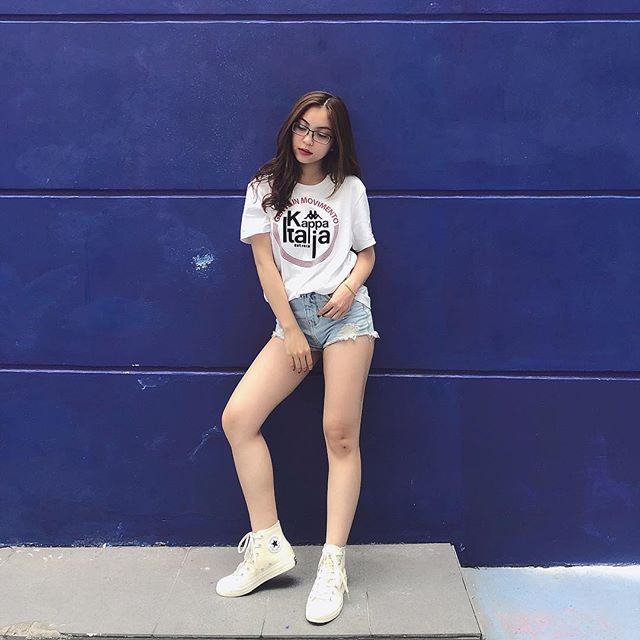 Bạn gái của Quang Hải luôn biết cách mix các bộ trang phục để tạo điểm nhấn Bạn gái của Quang Hải luôn biết cách mix các bộ trang phục để tạo điểm nhấn