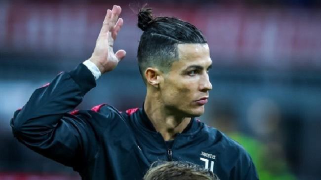 Ronaldo với 5 quả bóng vàng trong sự nghiệp - cầu thủ ghi nhiều bàn thắng nhất Ronaldo với 5 quả bóng vàng trong sự nghiệp - cầu thủ ghi nhiều bàn thắng nhất