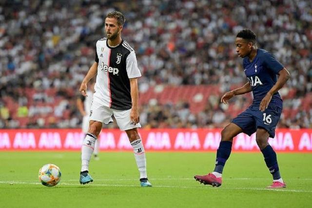 Cầu thủ Miralem Pjanic (Juventus) Cầu thủ Miralem Pjanic (Juventus)