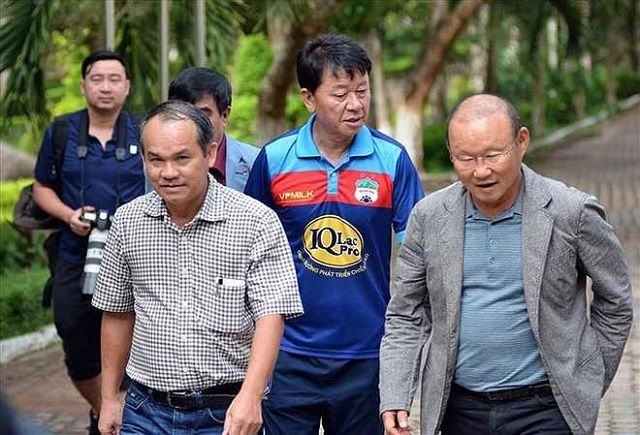 Bầu Đức - Vị Anh hùng của nền bóng đá Việt Nam Bầu Đức - Vị Anh hùng của nền bóng đá Việt Nam